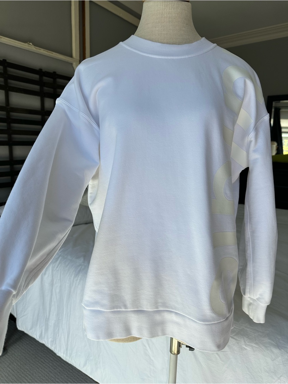 Lululemon white on white logo sweatshirt, size medium - Picture 7 of 15